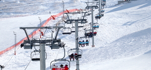 Palandöken Kayak Merkezi'nde hafta sonu yoğunluğu