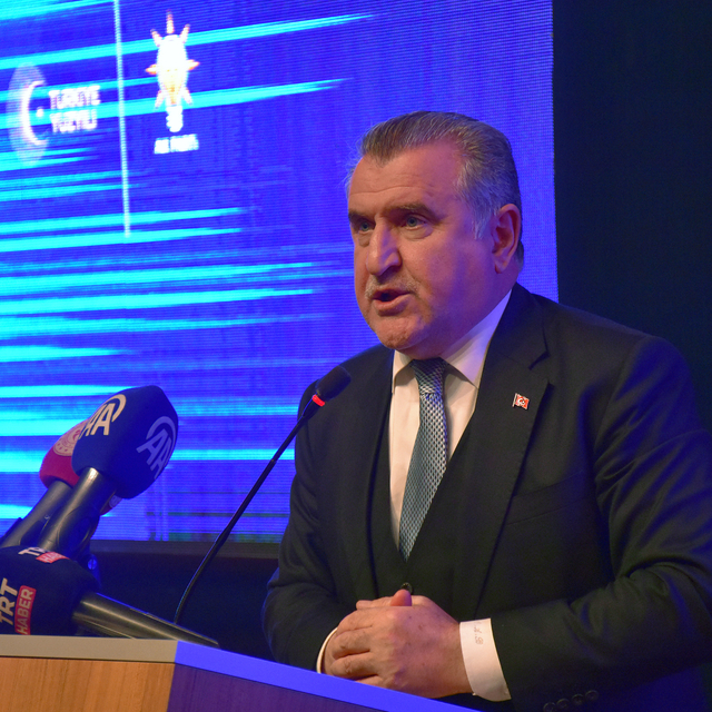 Gençlik ve Spor Bakanı Bak, Artvin'de belediye başkan adayları tanıtım töre...