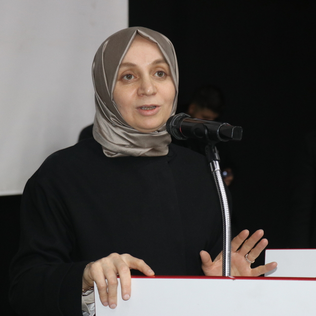 AK Parti'li Usta, partisinin Ağrı Aday Tanıtım Toplantısı'nda konuştu: