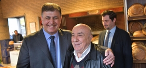 İzmir Büyükşehir Belediye Başkanı adayı Tugay, seçim çalışmalarını sürdürdü