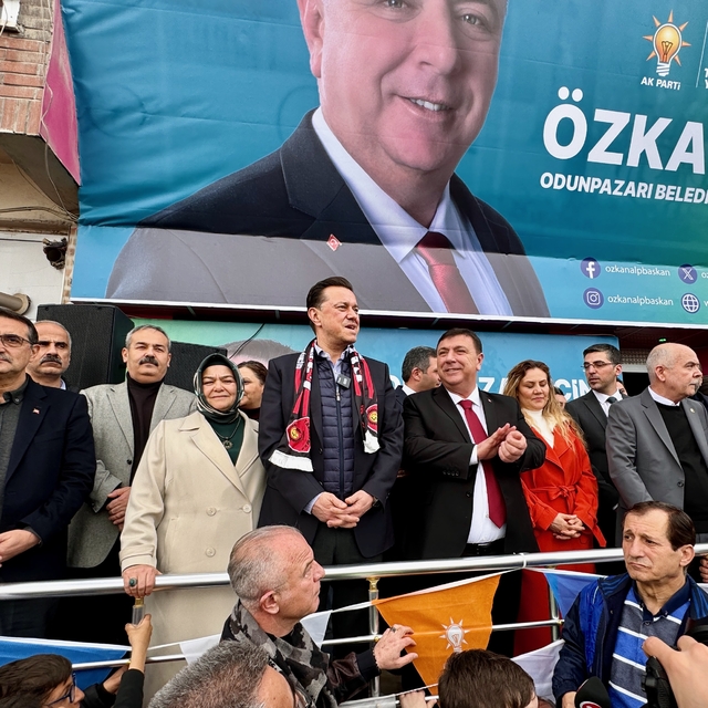 Odunpazarı'nda AK Parti Seçim İrtibat Bürosu açıldı