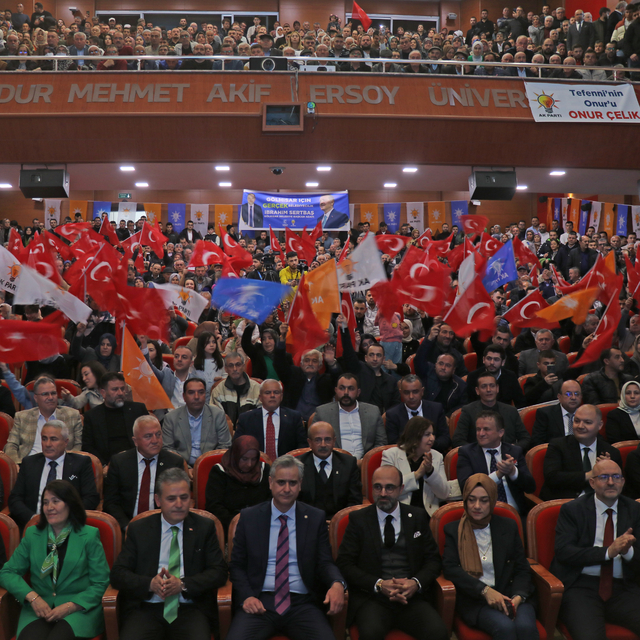 AK Parti Genel Başkan Yardımcısı Yalçın, Burdur'da aday tanıtım toplantısın...