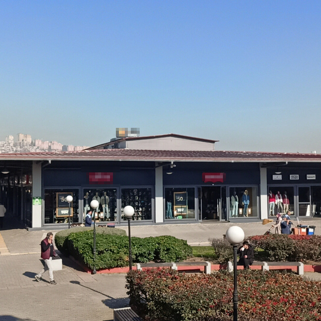 İzmit'te soyulan kuyumcu dükkanından 10 milyon TL'lik altın ve para çalınmı...