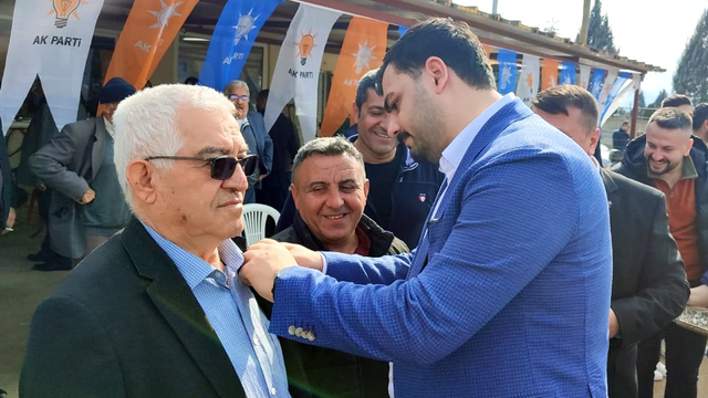 AK Parti'li İnan, Ödemiş'te partisine katılanlar için düzenlenen törene katıldı