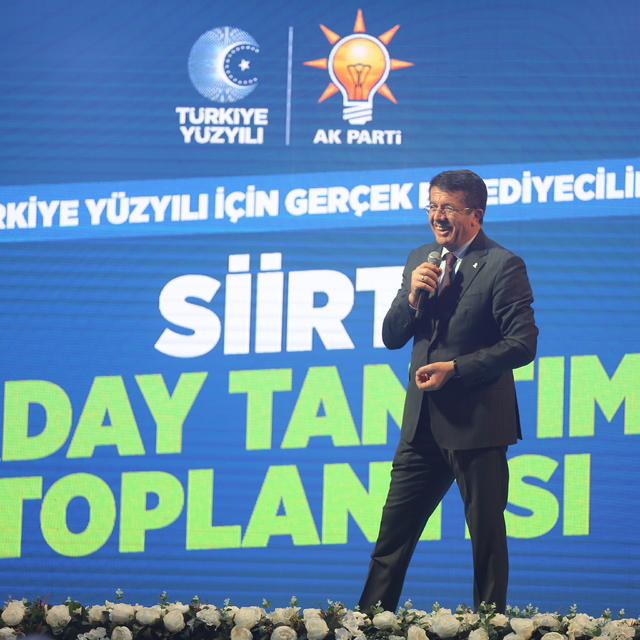 AK Parti'li Zeybekci, partisinin Siirt aday tanıtım toplantısında konuştu:
