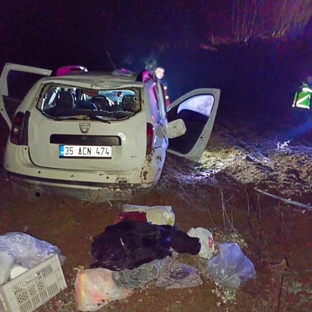 Malatya'da şarampole devrilen otomobildeki 2 kişi yaralandı