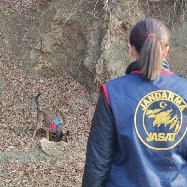 Hatay'da kayıp hamile kadın ve 2 çocuğunun cesedi toprağa gömülü bulundu
