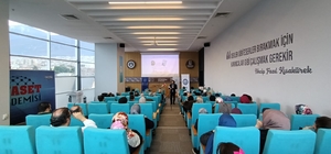 Bursa'da "Muallim Kitap Meclisi"ne yazar Said Ercan konuk oldu