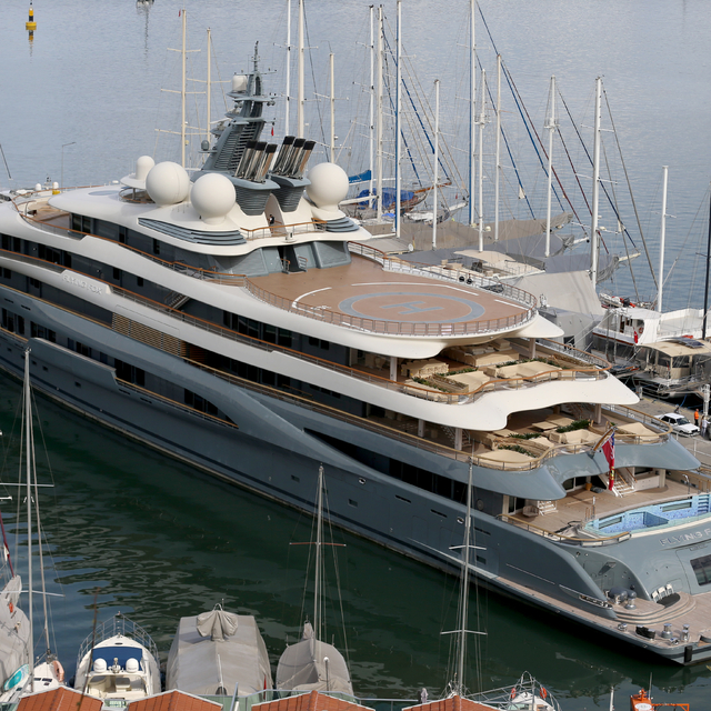 Mega yat "Flying Fox", Fethiye Limanı'na demirledi