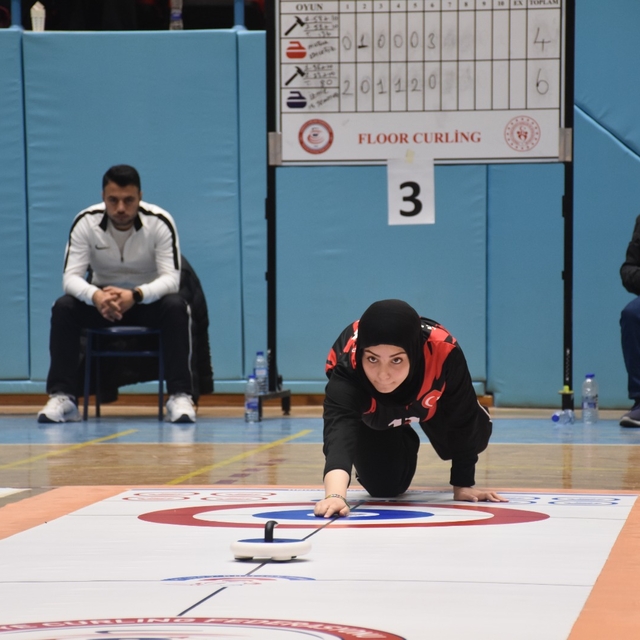 Afyonkarahisar'da Floor Curling Grup Müsabakaları tamamlandı