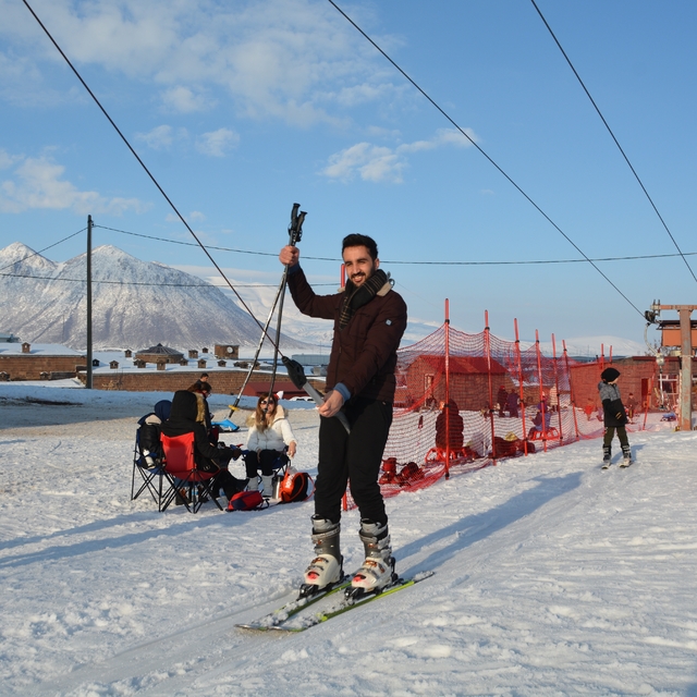 Bitlis'teki El-Aman Hanı Kayak Merkezi'nde hafta sonu yoğunluğu yaşanıyor