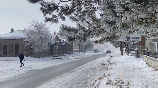 Ardahan'da kar yağışı bitti, soğuk hava geldi