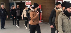 Bursa'da 12 kaçak göçmen yakalandı