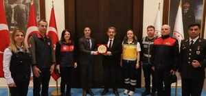 Kırklareli Valisi Ekici, 112 Acil Çağrı Merkezi personelinin "112 Günü"nü k...