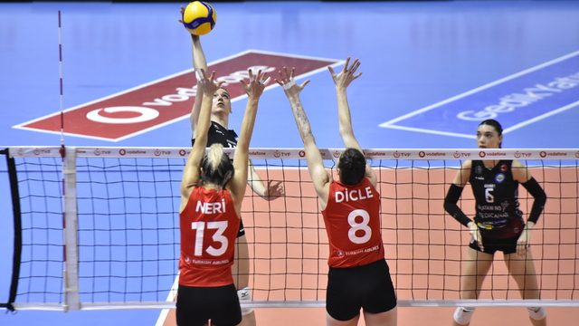 Voleybol: Vodafone Sultanlar Ligi