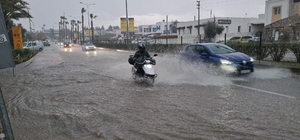 Muğla için 'yağış' ve 'fırtına' uyarısı; feribot seferleri de iptal