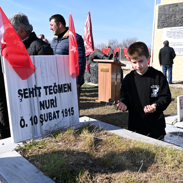 Sivas'ta Ermenilerce şehit edilen 71 asker anıldı