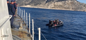Marmaris'te 15 kaçak göçmen kurtarıldı, 1 kişi gözaltında