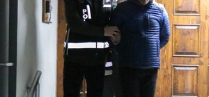 İzmir'de suç gelirlerinin aklanmasına yönelik operasyonda yakalananlardan 5...