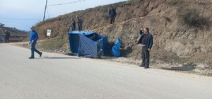 Düzce'de devrilen tarım aracının sürücüsü yaralandı