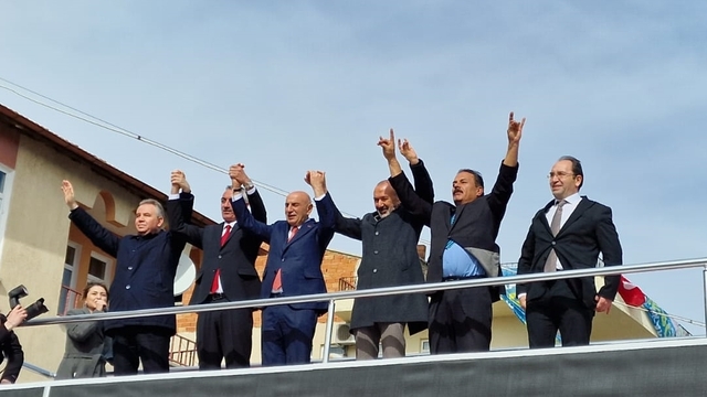 Turgut Altınok, Evren'de Seçim Koordinasyon Merkezi'nin açılışını yaptı