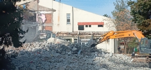 Diyarbakır'da eski hastane binası yıkılıyor