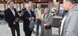 Babasının yaptığı güğümü Kayseri'deki antika pazarında buldu