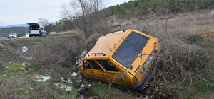 Sinop'ta su kanalına devrilen otomobilin sürücüsü yaralandı