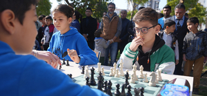 Tarsus'ta 180 öğrenci satranç eğitimi aldı