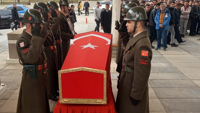 Beypazarı'nda trafik kazasında ölen asker, son yolculuğuna uğurlandı