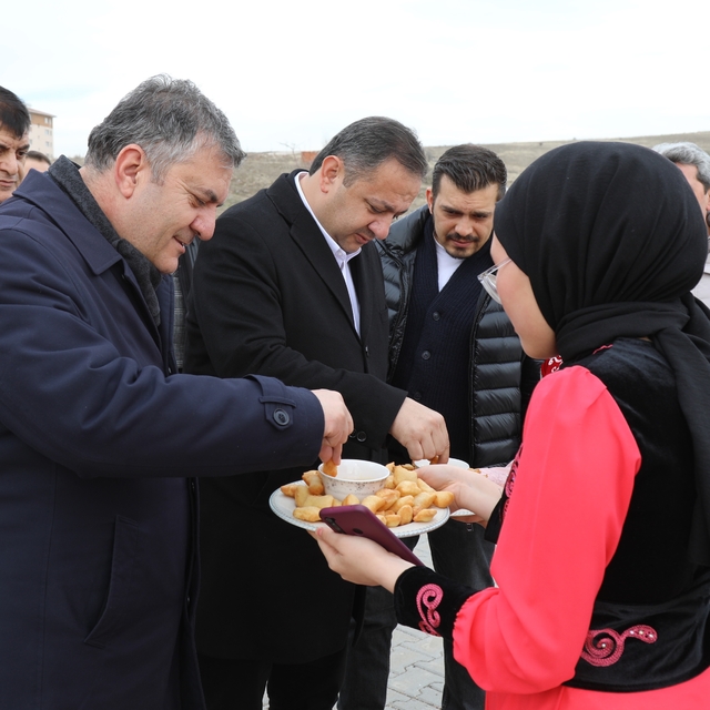 Çubuk Belediye Başkanı Demirbaş, Kırgız asıllı vatandaşlarla buluştu
