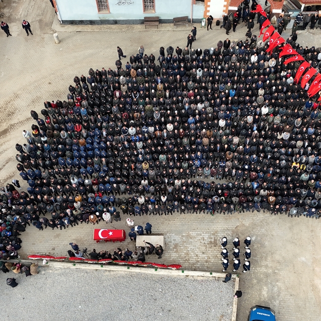 Şehit Piyade Sözleşmeli Onbaşı Özkardeş son yolculuğuna uğurlandı
