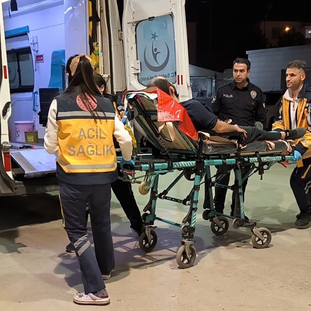 Bursa'da markette çıkan kavgada bir kişi bıçakla ağır yaralandı