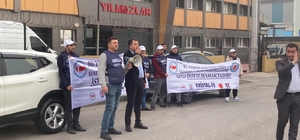 Sendikalaşma faaliyeti nedeniyle işten çıkarılan arkadaşları için eylem yap...