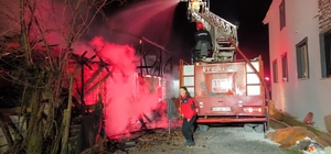 Düzce'de ahırda çıkan yangında 4 büyükbaş hayvan telef oldu