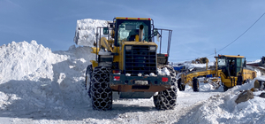 Ardahan'da İl Özel İdare ekiplerinin karla mücadele mesaisi