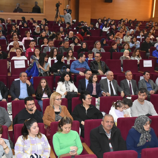 Boyabat'ta Türk halk müziği konseri verildi