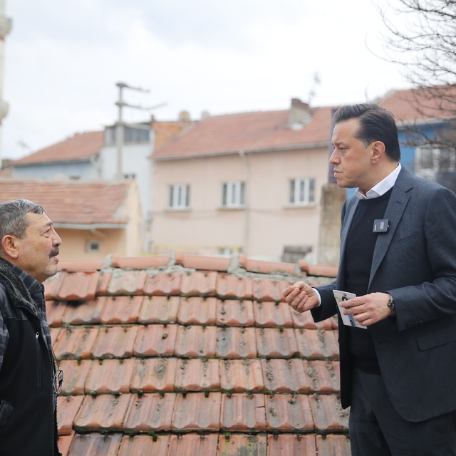 Eskişehir Büyükşehir Belediye Başkan adayı Hatipoğlu'ndan Huzur Mahallesi'n...