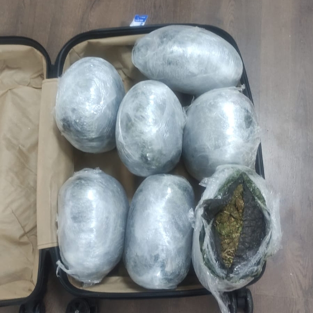 Konya'da valizinde uyuşturucu bulunan yolcu gözaltına alındı