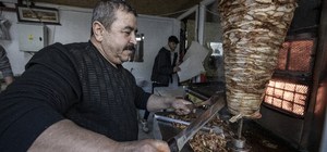 Pazarcık esnafı konteynerlerde ekonomiye katkı sunuyor