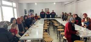 Ladik'te kadınlara "En İyi Narkotik Polisi Anne Projesi" anlatıldı