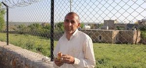 Evinin 3'üncü katından düşüp, öldü