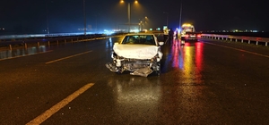 Takla atan otomobil, tarlaya girdi; 3 ölü (2)