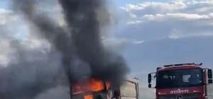 Seyir halindeki hafriyat kamyonu alev alev yandı