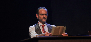 Adana'da "Cumhuriyet'e Doğru" tiyatro oyunu sahnelendi