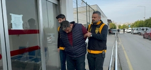 Adana'da ruhsatsız 3 tabanca ve kalaşnikof tüfek ele geçirildi