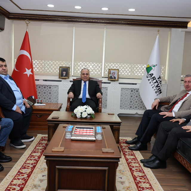 Artvin Hopaspor yöneticilerinden Vali Ünsal'a ziyaret