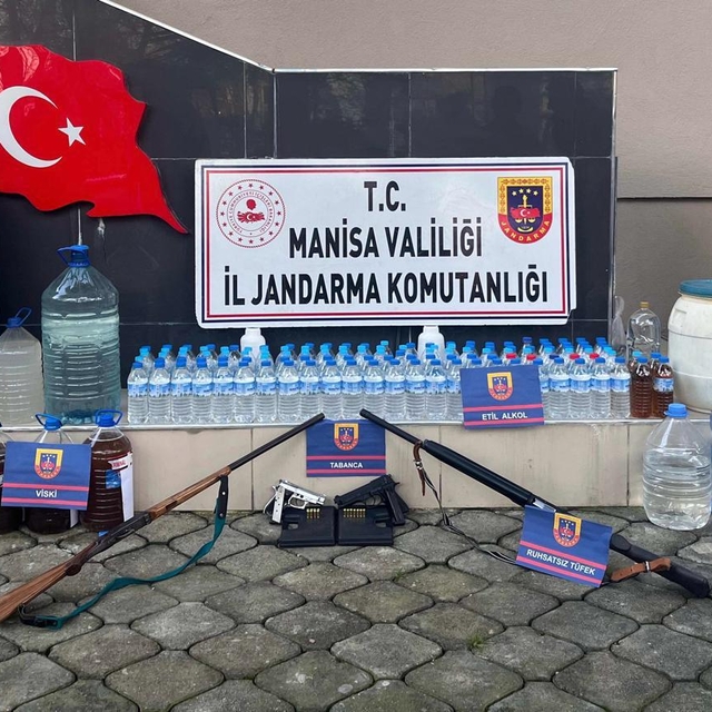 Salihli'de 110 litre sahte içki ele geçirildi