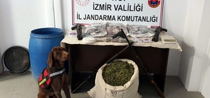 İzmir'de 11,5 kilo esrar ele geçirildi; 2 gözaltı