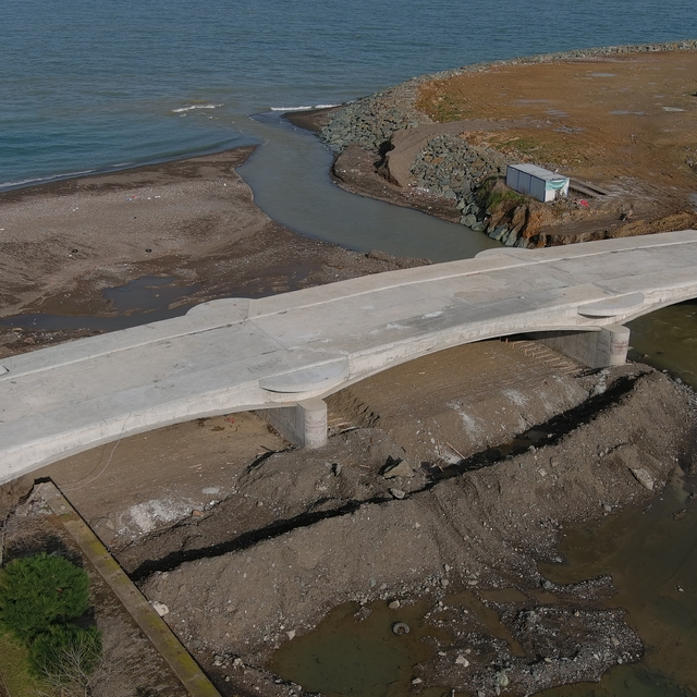 Akçaabat'ta Söğütlü Deresi'ndeki ıslah çalışmaları
